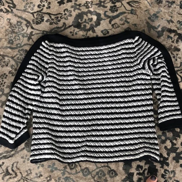 St. John sport sweater - Picture 6 of 8